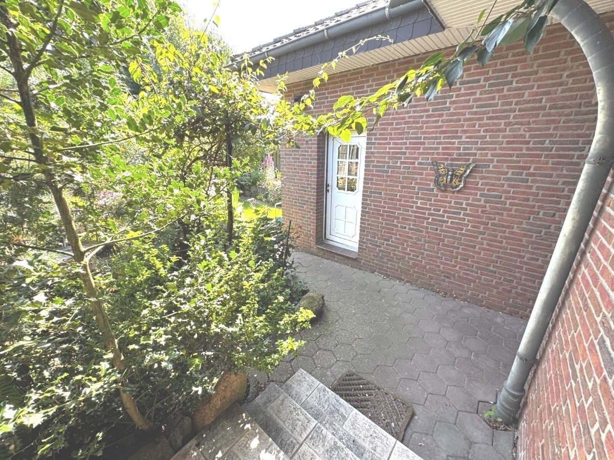 Garageneingang hinten 14