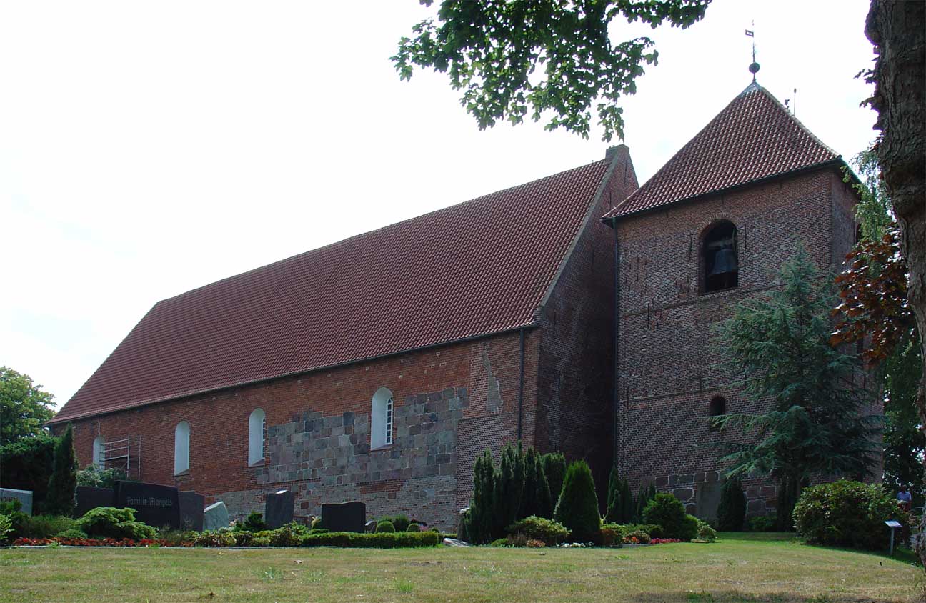 St.-Stephanus-Kirche in Schortens, Friesland
